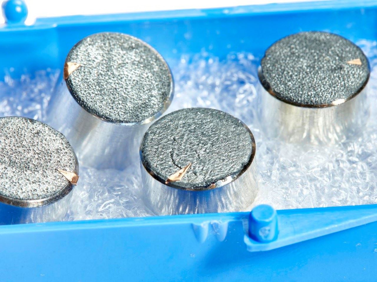 debu ini dilelong lebih rm5 juta. ada yang sanggup beli?