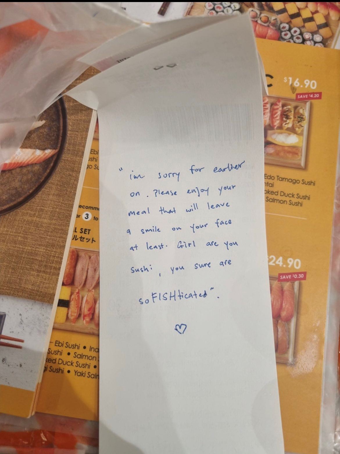 delivery rider helps customer apologize to girlfriend with sweet note attached to the food order