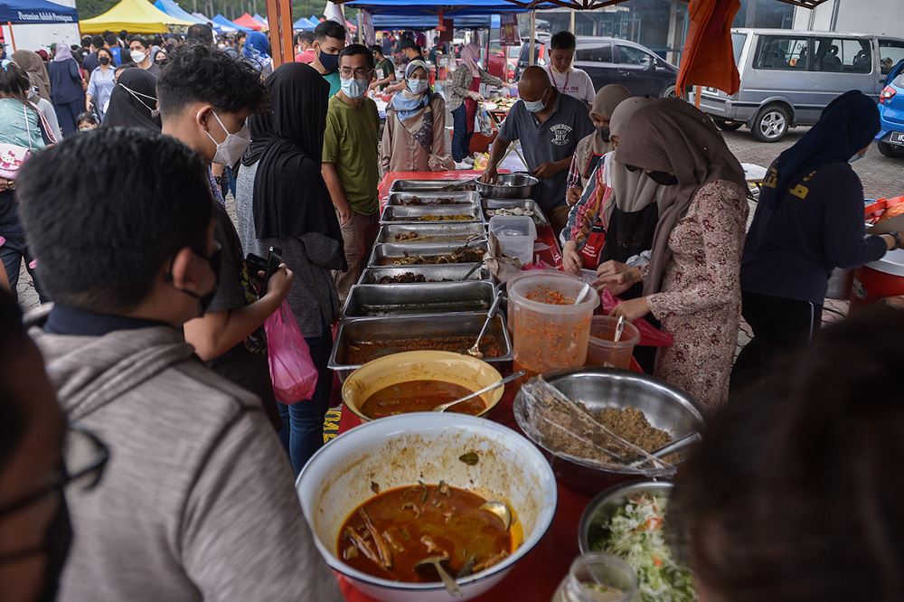 10 ramadan bazaars around selangor that you can visit this bulan puasa!