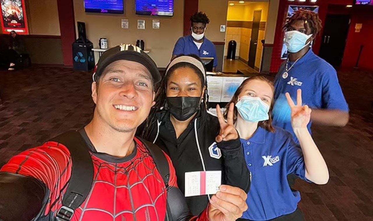 pecah rekod dunia 292 kali tonton spider-man: no way home