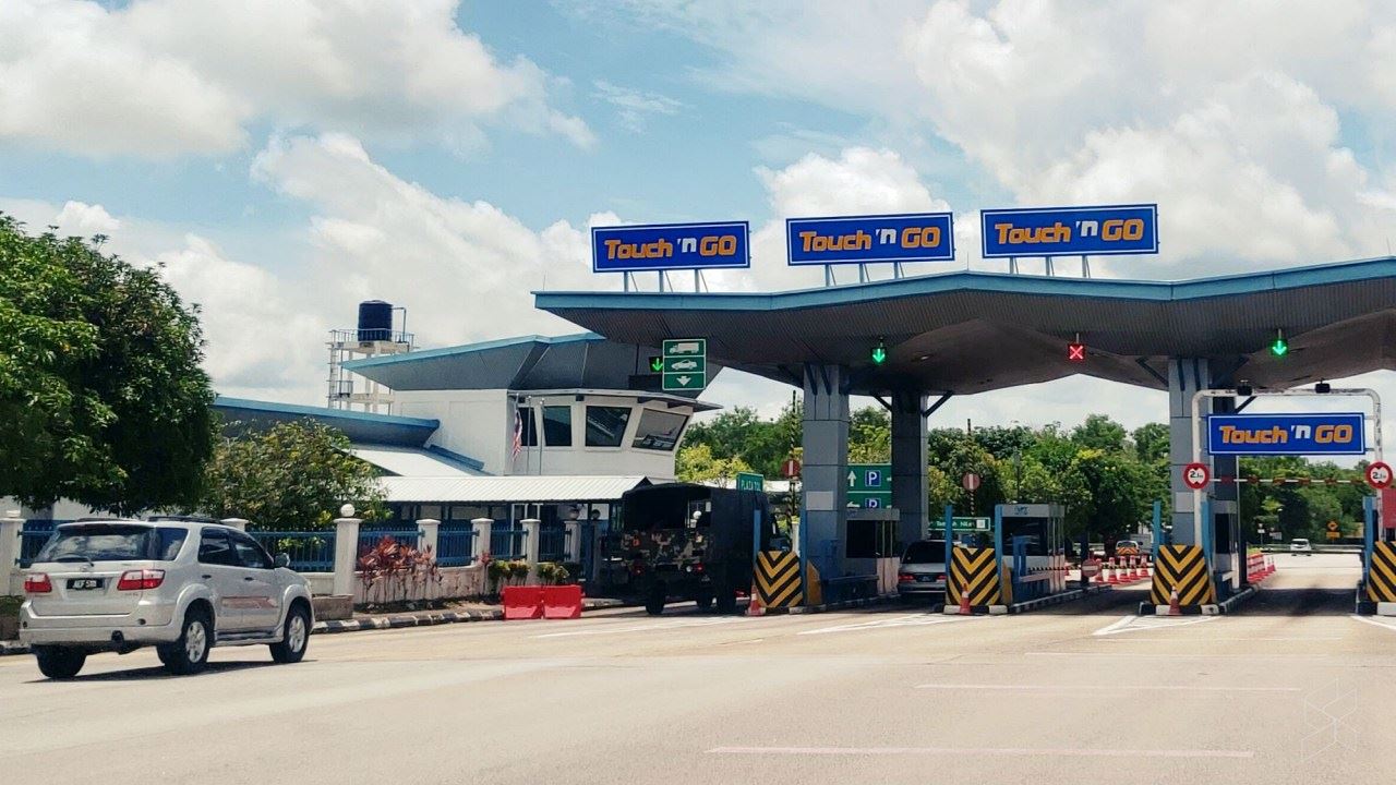 tol percuma, pengguna lebuhraya masih perlu sentuh kad tng