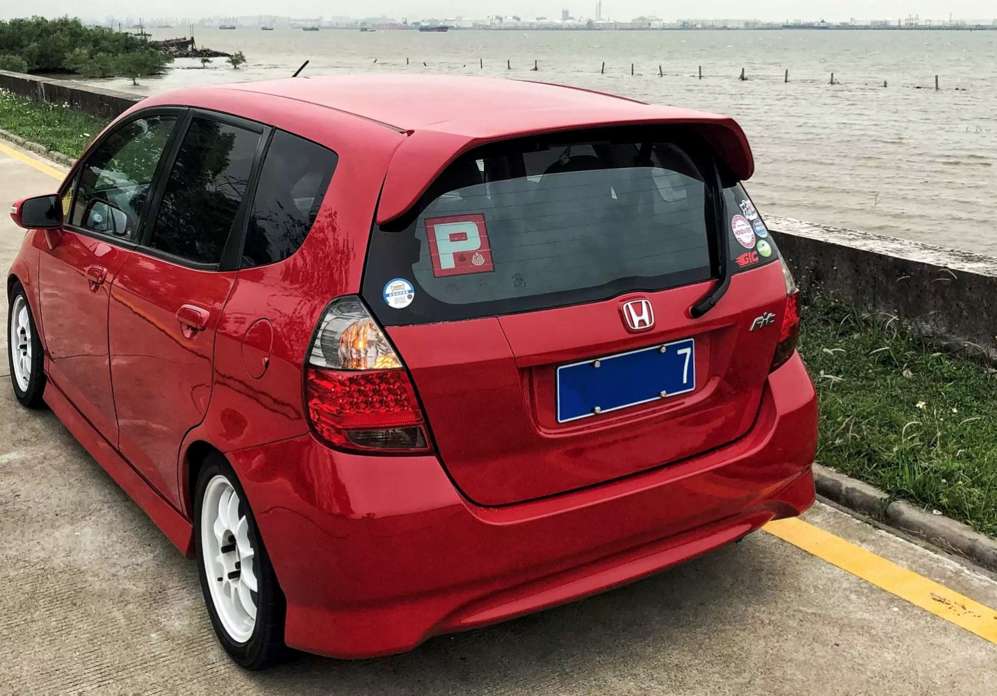 jpj p-stickers a hit in china! drivers proudly “decorate” their car with the sticker on their windscreen