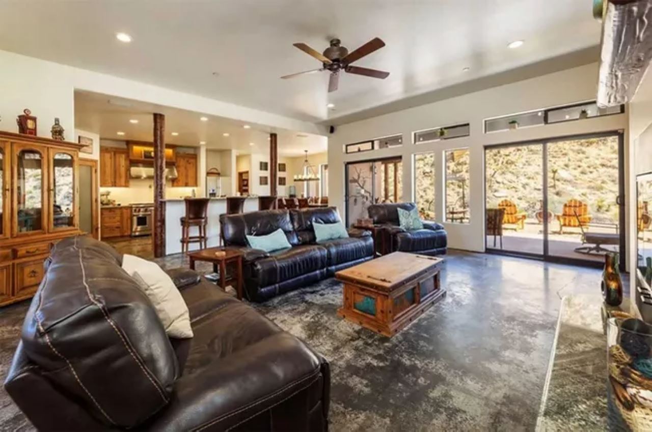 terdesak nak bayar saman, amber heard terpaksa gadai rumah kesayangannya