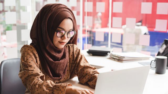 tiada lagi 48 jam, waktu bekerja mingguan di malaysia bakal dikurangkan tak lama lagi