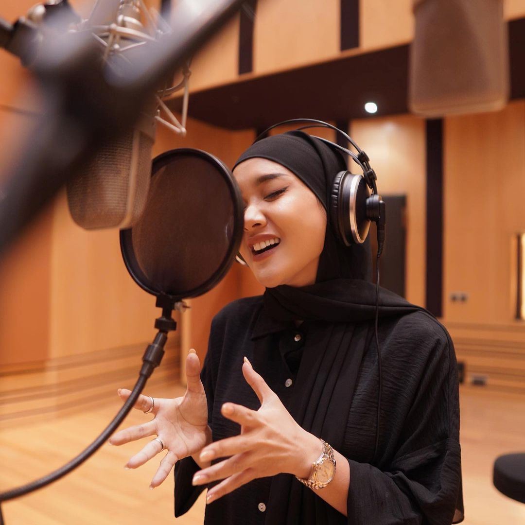 cita citata tinggalkan muzik dangdut, kini tampil berhijab