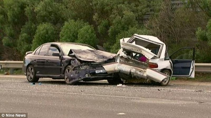 accident while illegally driving in the emergency lane - who is at fault?