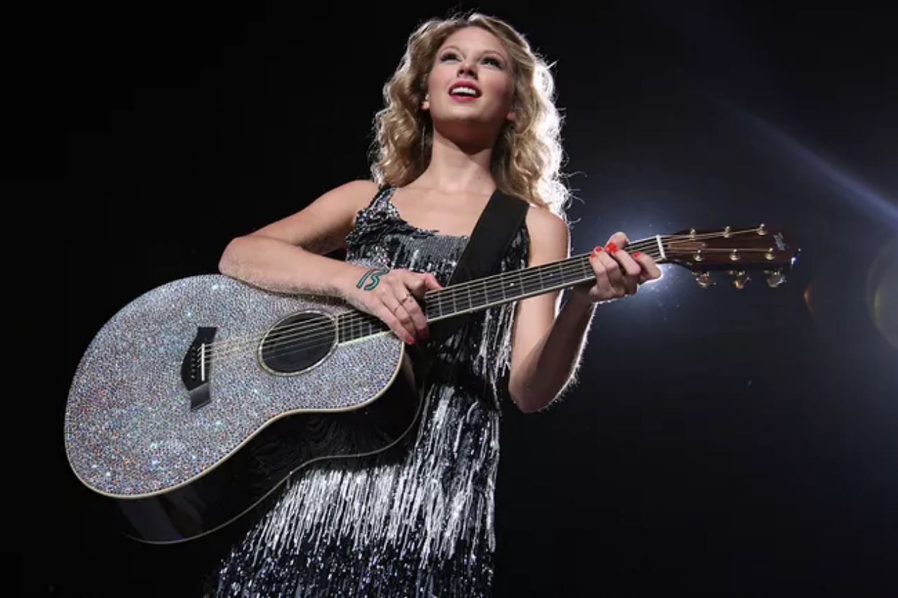 universiti ini tawar subjek penulisan lagu taylor swift