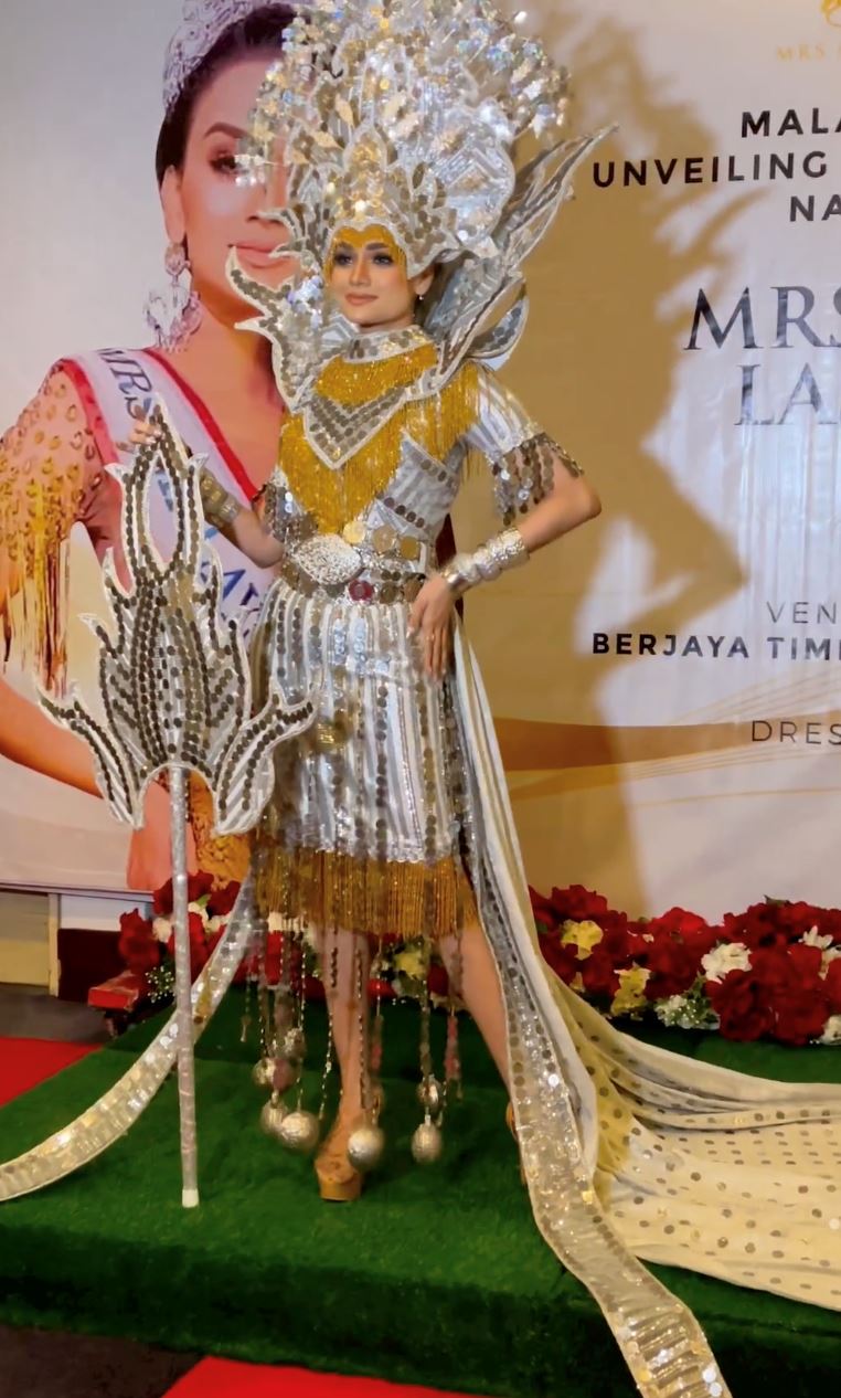 baju dihias syiling lima sen, ratu cantik malaysia cipta rekod negara