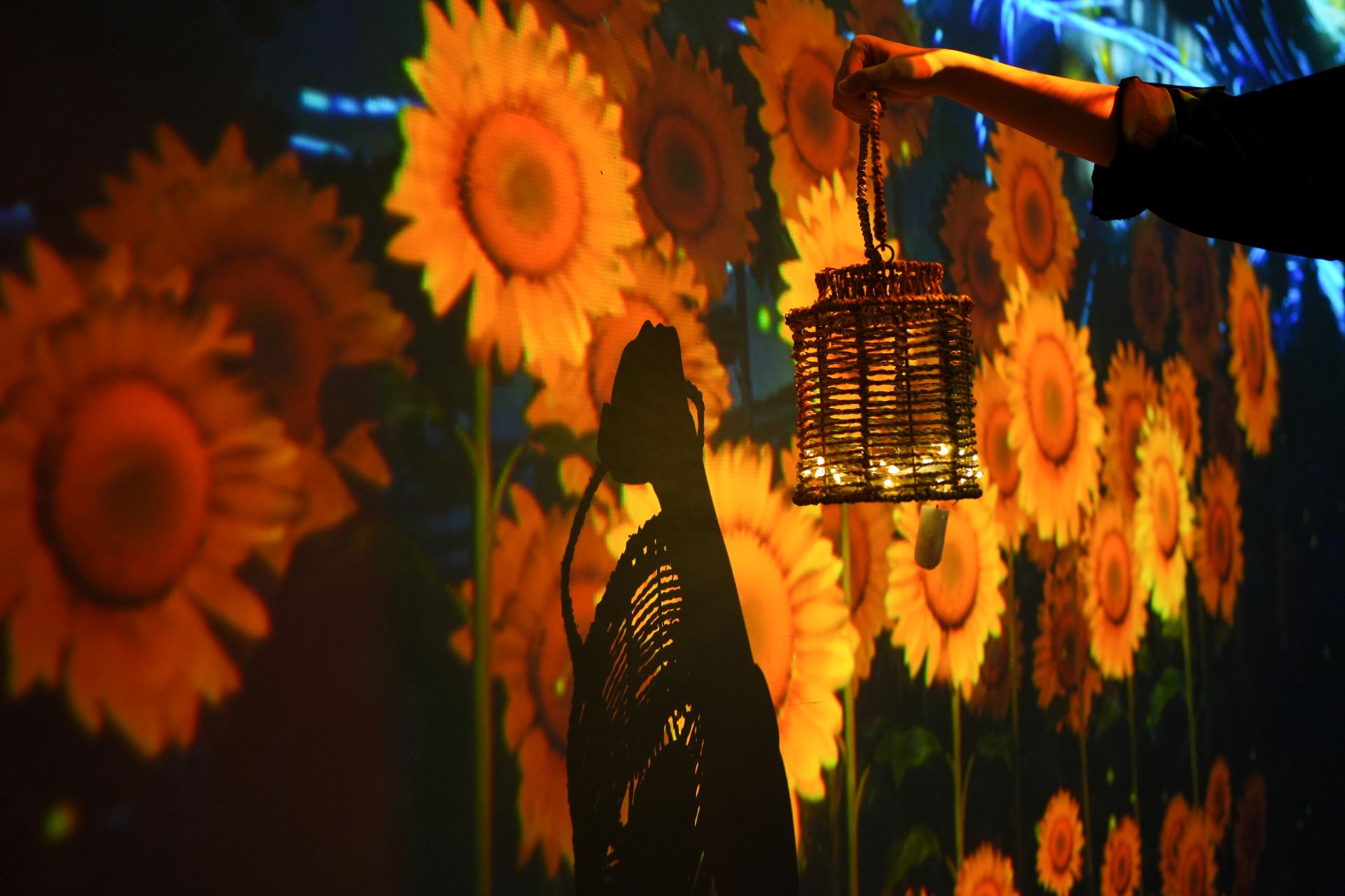 world-renowned van gogh alive debuts in kl with a never-before-seen, fully immersive & interactive exhibit built exclusively for malaysia!