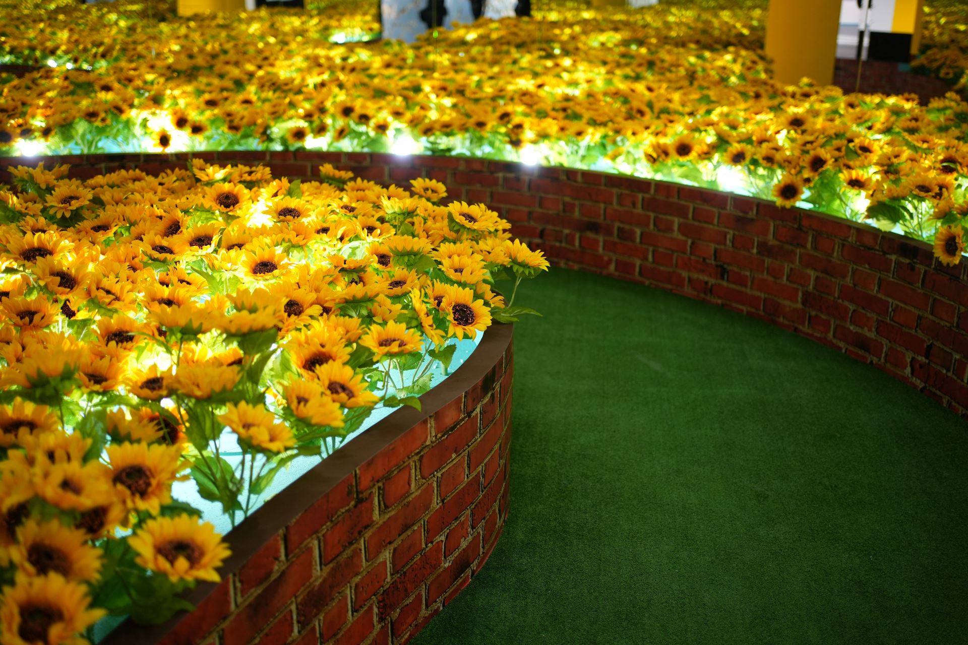 world-renowned van gogh alive debuts in kl with a never-before-seen, fully immersive & interactive exhibit built exclusively for malaysia!