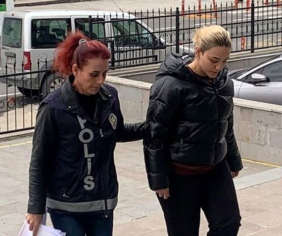 wanita menyamar jadi doktor hospital awam walau tidak belajar medik