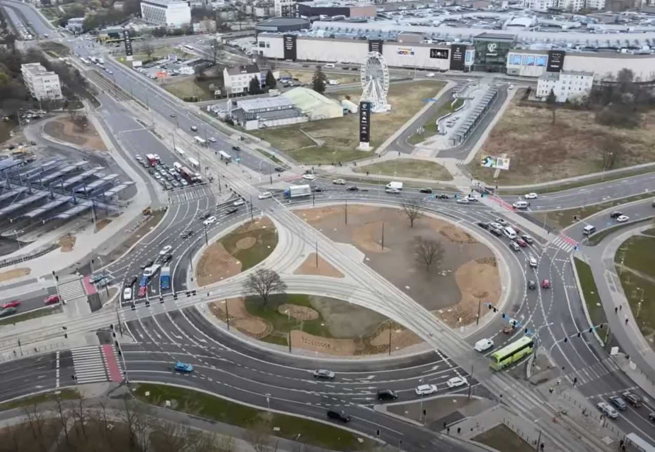 ramai pemandu huru-hara, ini bulatan paling teruk di dunia [video]