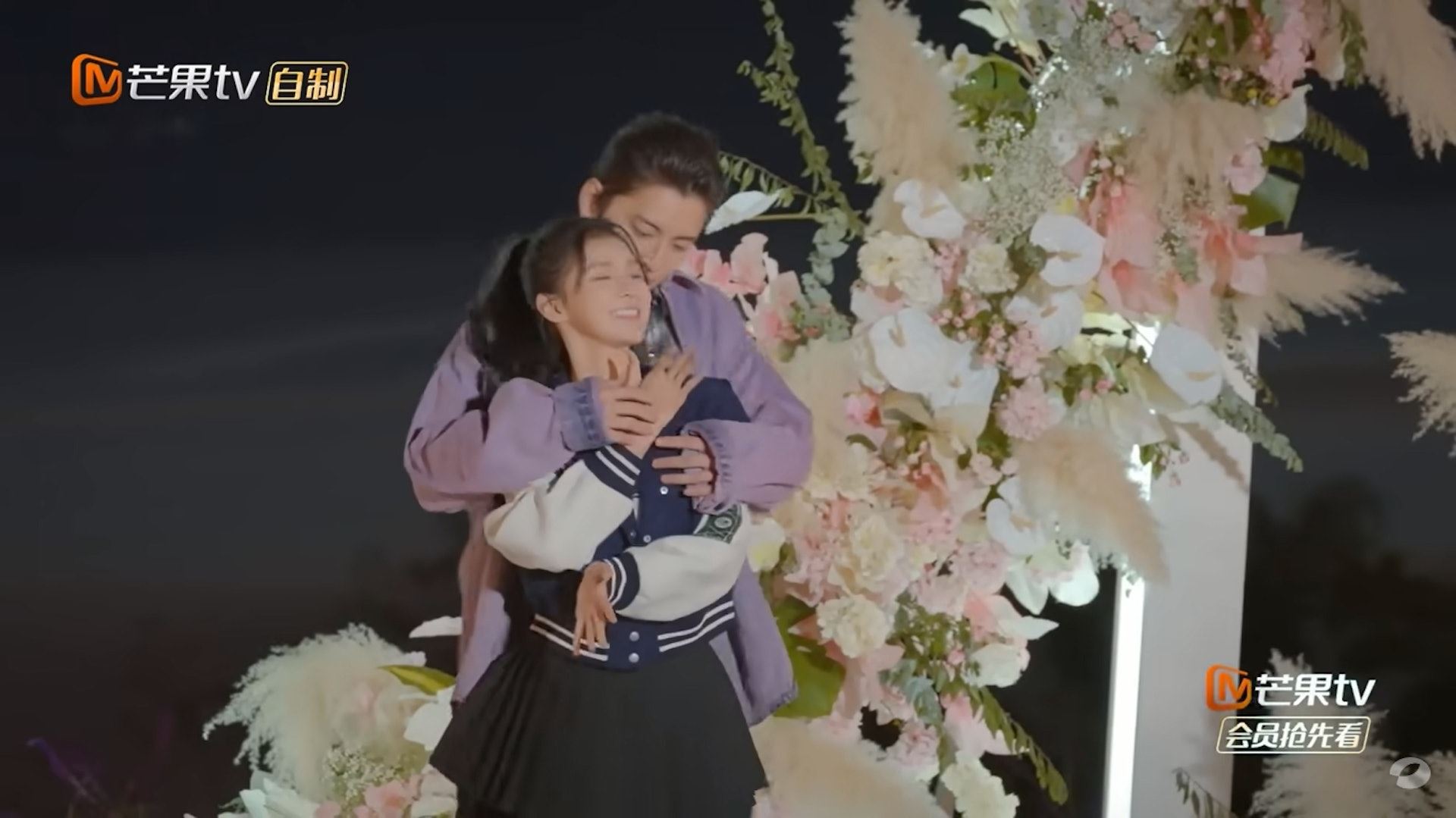 🥰王大陆、蔡卓宜真人秀放闪❗️嘴对嘴深情拥吻甜蜜爆表❤️