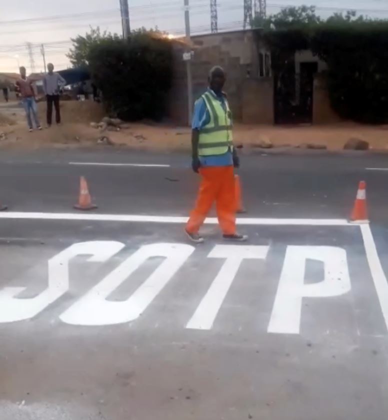 kerja dah kemas, tapi salah eja! pekerja ini jadi bahan ketawa [video]