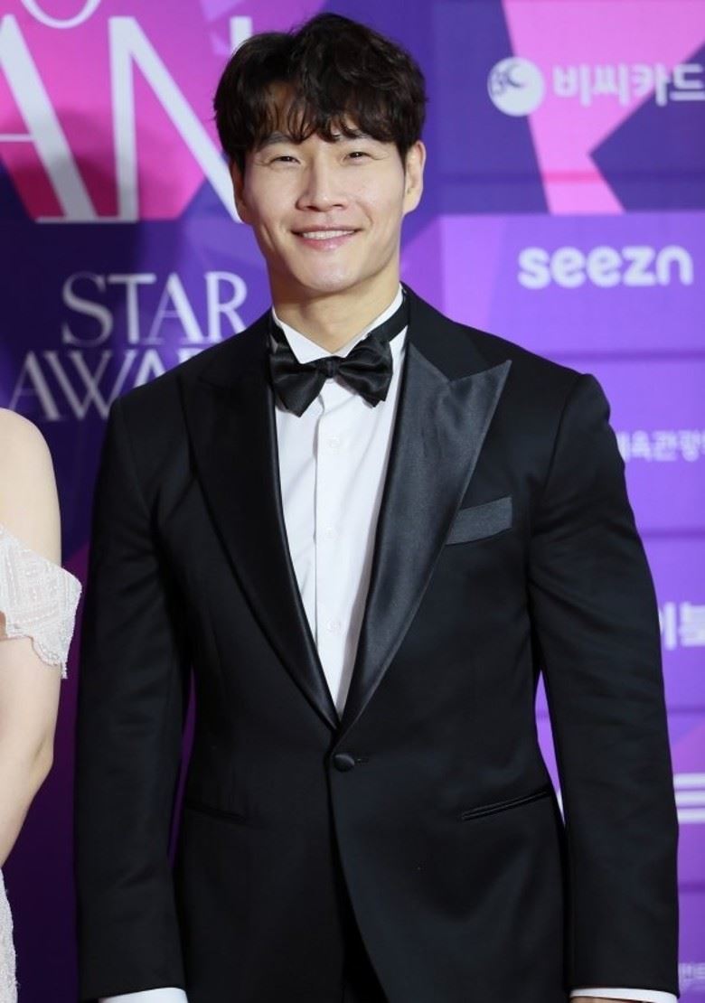 金钟国确诊新冠肺炎❗️已接种2剂疫苗仍中招💉