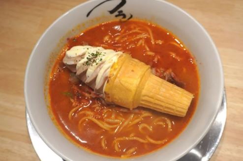 restoran ini perkenal menu baru, ramen celup aiskrim kon 