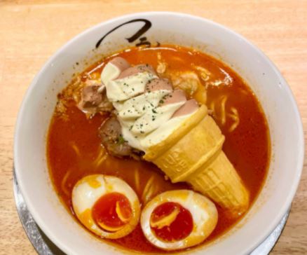 restoran ini perkenal menu baru, ramen celup aiskrim kon 