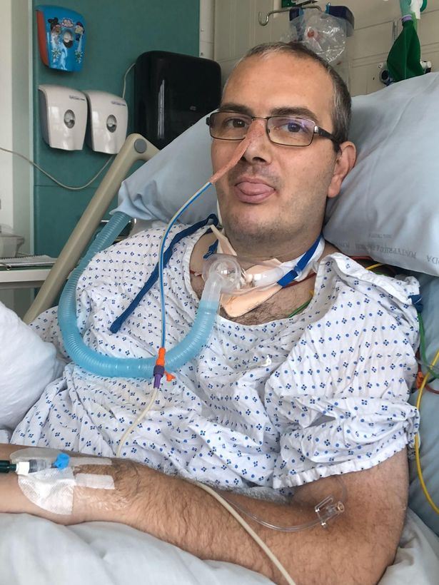 lelaki ini tiba-tiba lumpuh tanpa sebab masa baring tengok tv