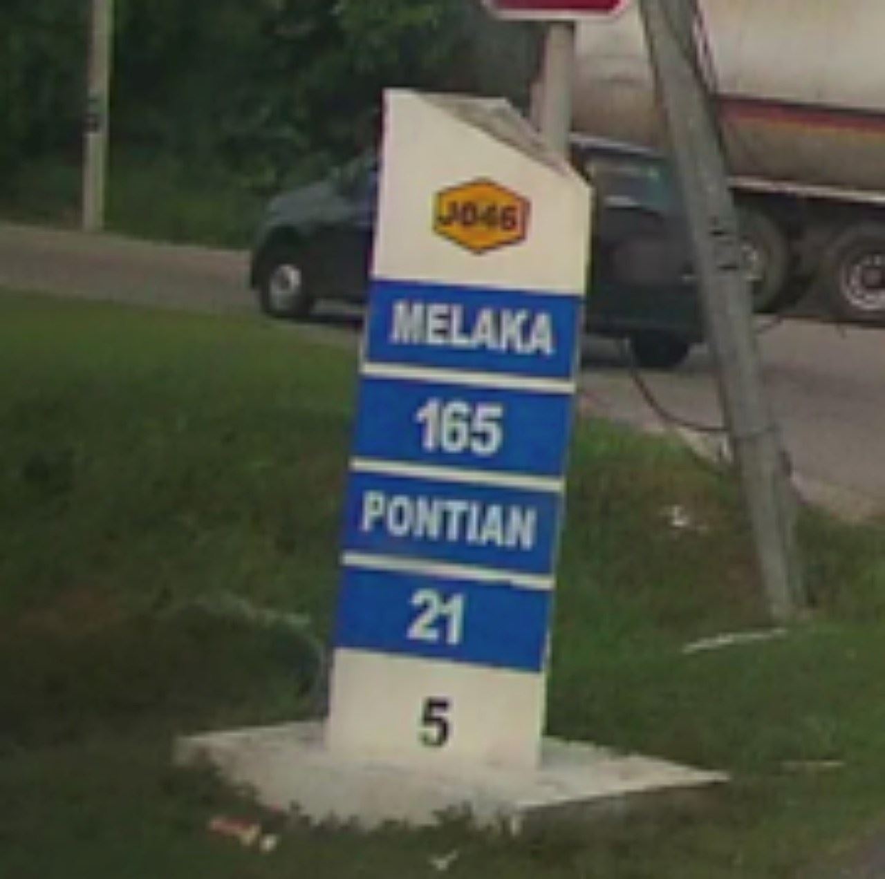 ini maksud disebalik tiang kilometer yang banyak tepi jalan