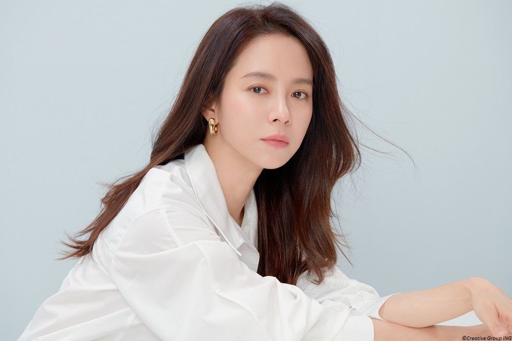 ini alasan kenapa song ji-hyo potong rambut pendek