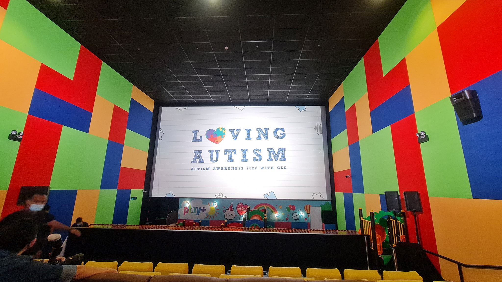 wah! malaysia now has its own sensory-friendly cinema hall for children with autism!