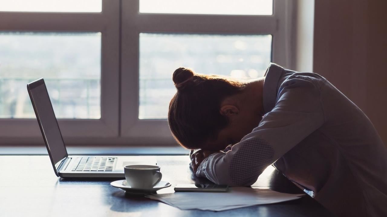 bagus syarikat ini sedia ruang tidur untuk pekerja tapi kena tidur berdiri