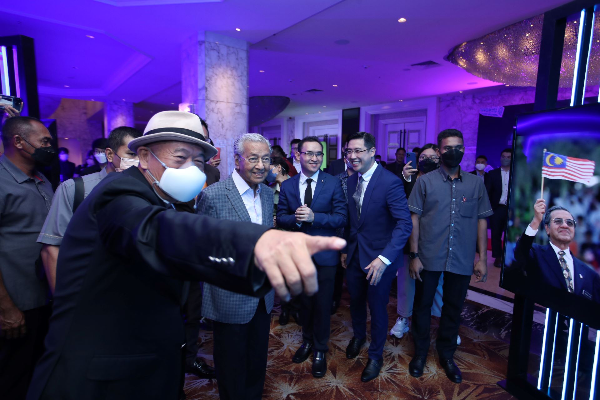 tun dr. mahathir feted with metaverse virtual gallery featuring his legacy 