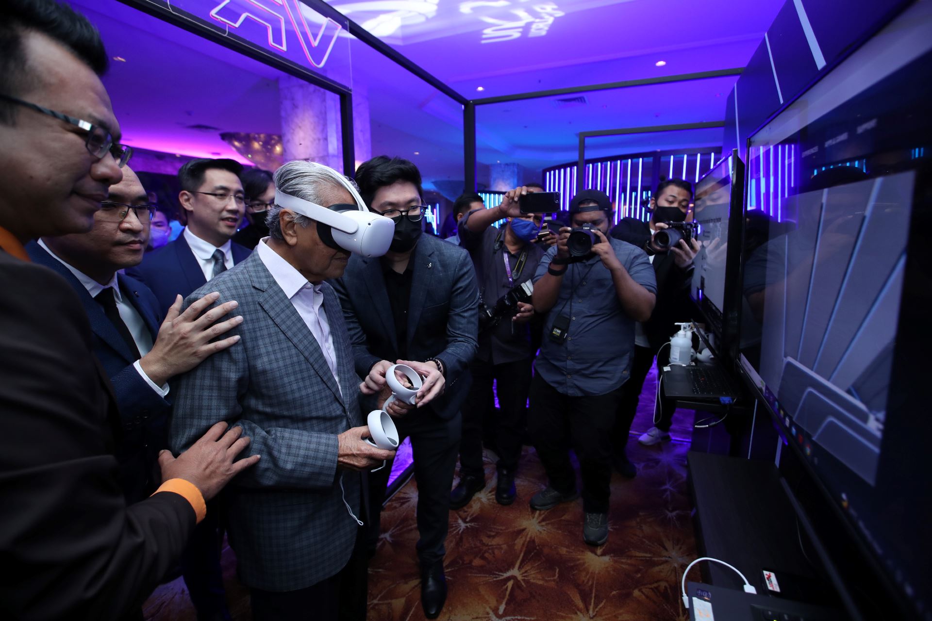 tun dr. mahathir feted with metaverse virtual gallery featuring his legacy 