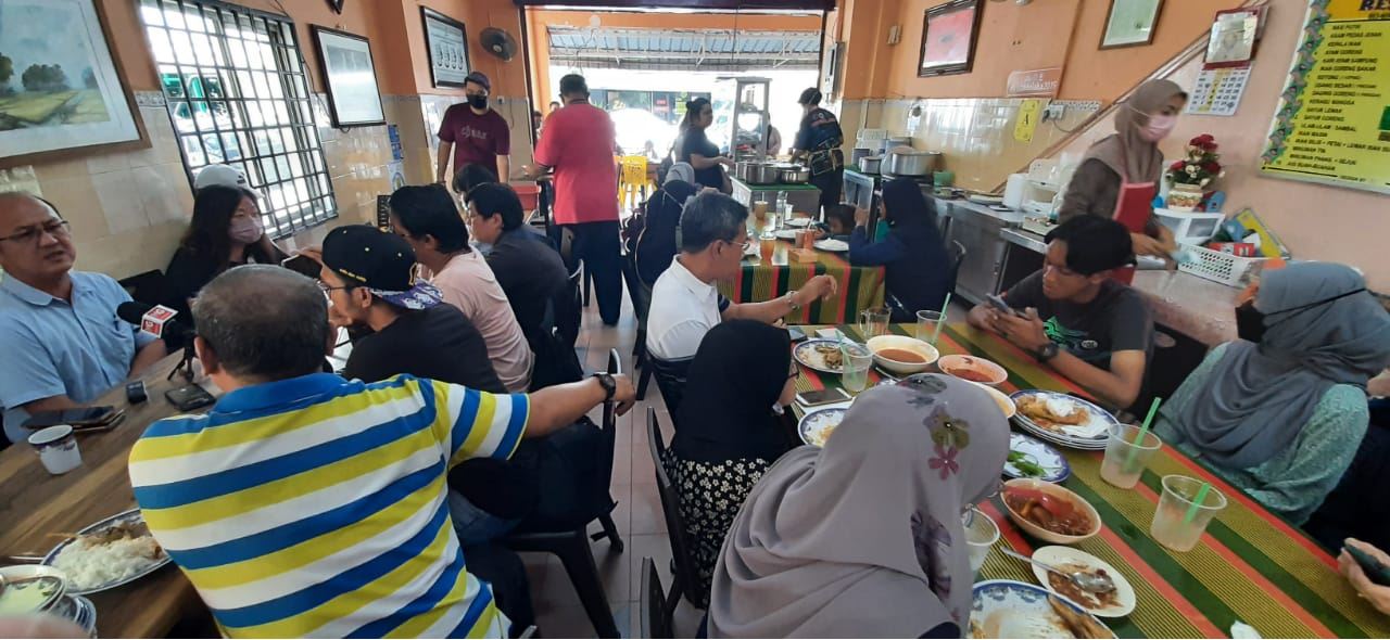 jangan gaduh-gaduh, sabar dalam berniaga..