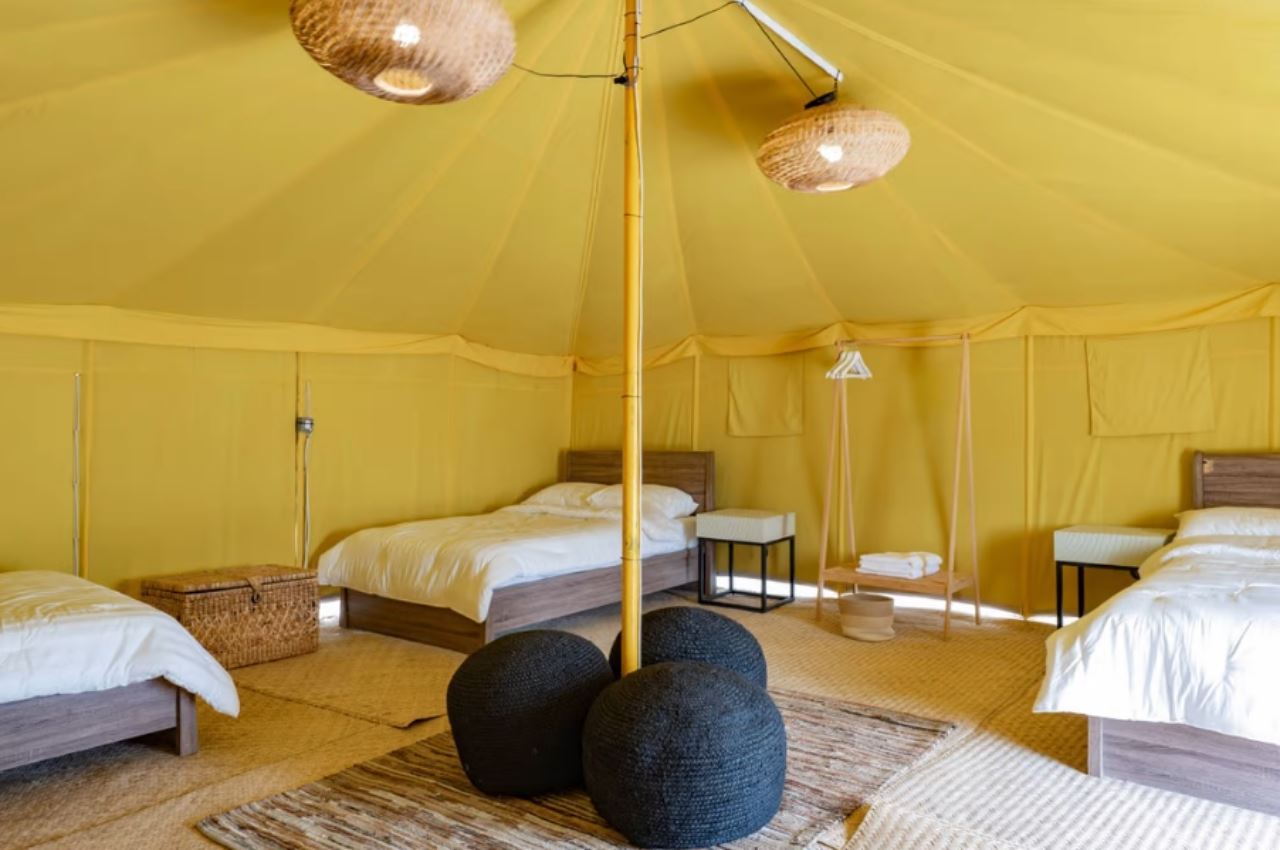 penonton piala dunia qatar 2022 mungkin terpaksa tidur dalam khemah