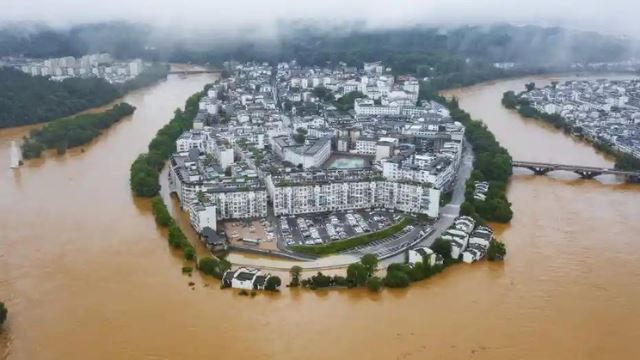 china dilanda hujan lebat terburuk lepas 61 tahun