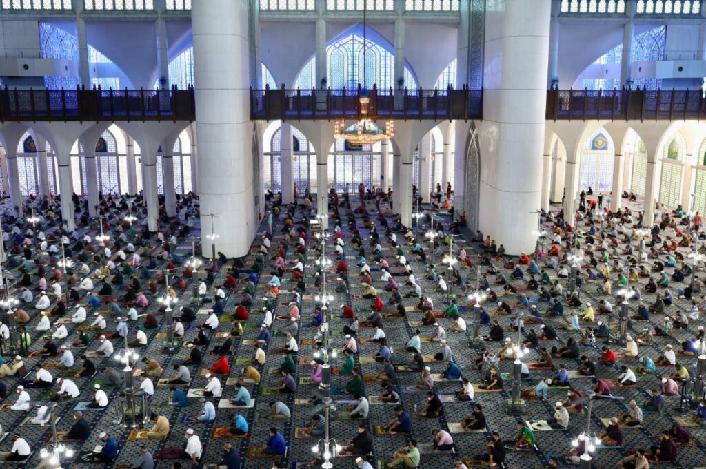 boleh solat jemaah tanpa jarak di wilayah mulai 1 april