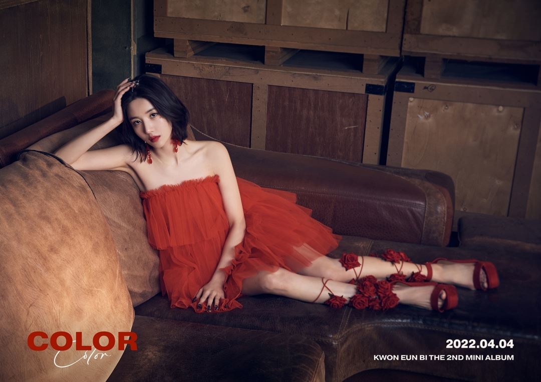 kwon eunbi, comeback on april 4th… a shocking return with underwater shoot