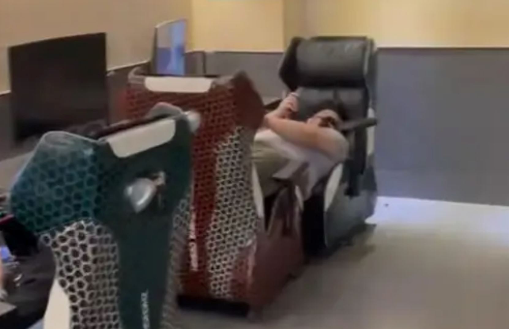 over 30 people in china forced to quarantine in internet cafe for nine days after a covid case was detected