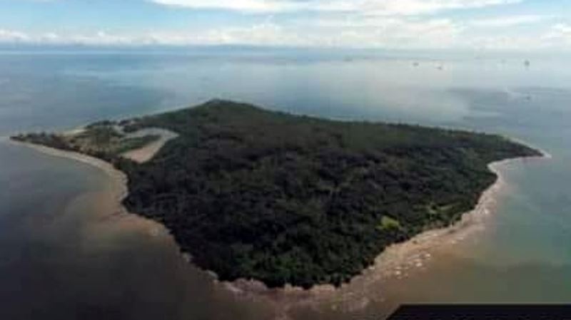 you can buy this small island in sabah for rm121.6 million!