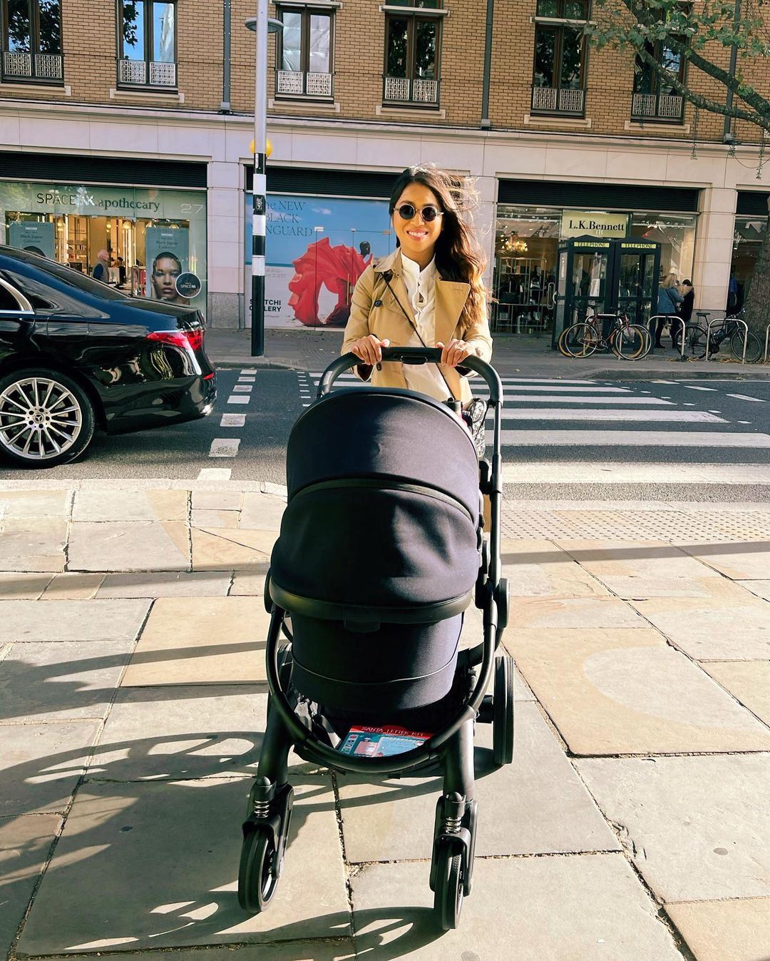 dr amalina bawa bayi jalan pusing kota london lepas 4 hari dilahirkan