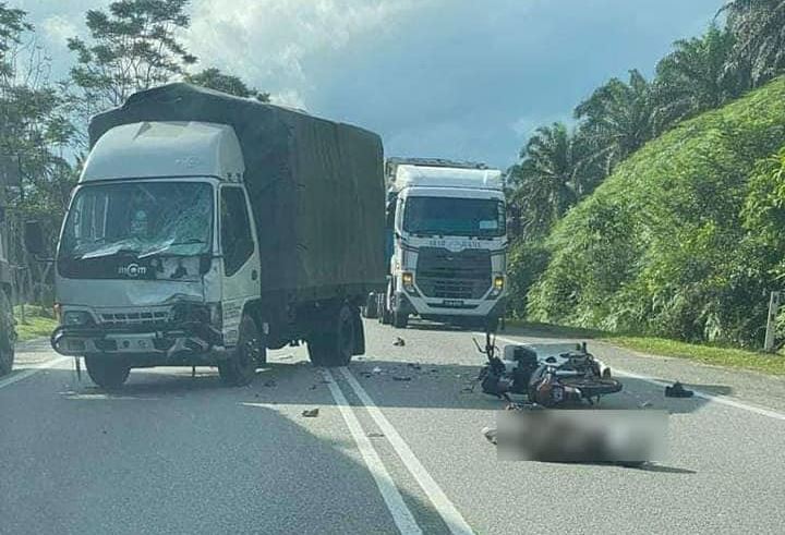ambulance driver in terengganu responds to emergency call, finds out it was his own son in the accident