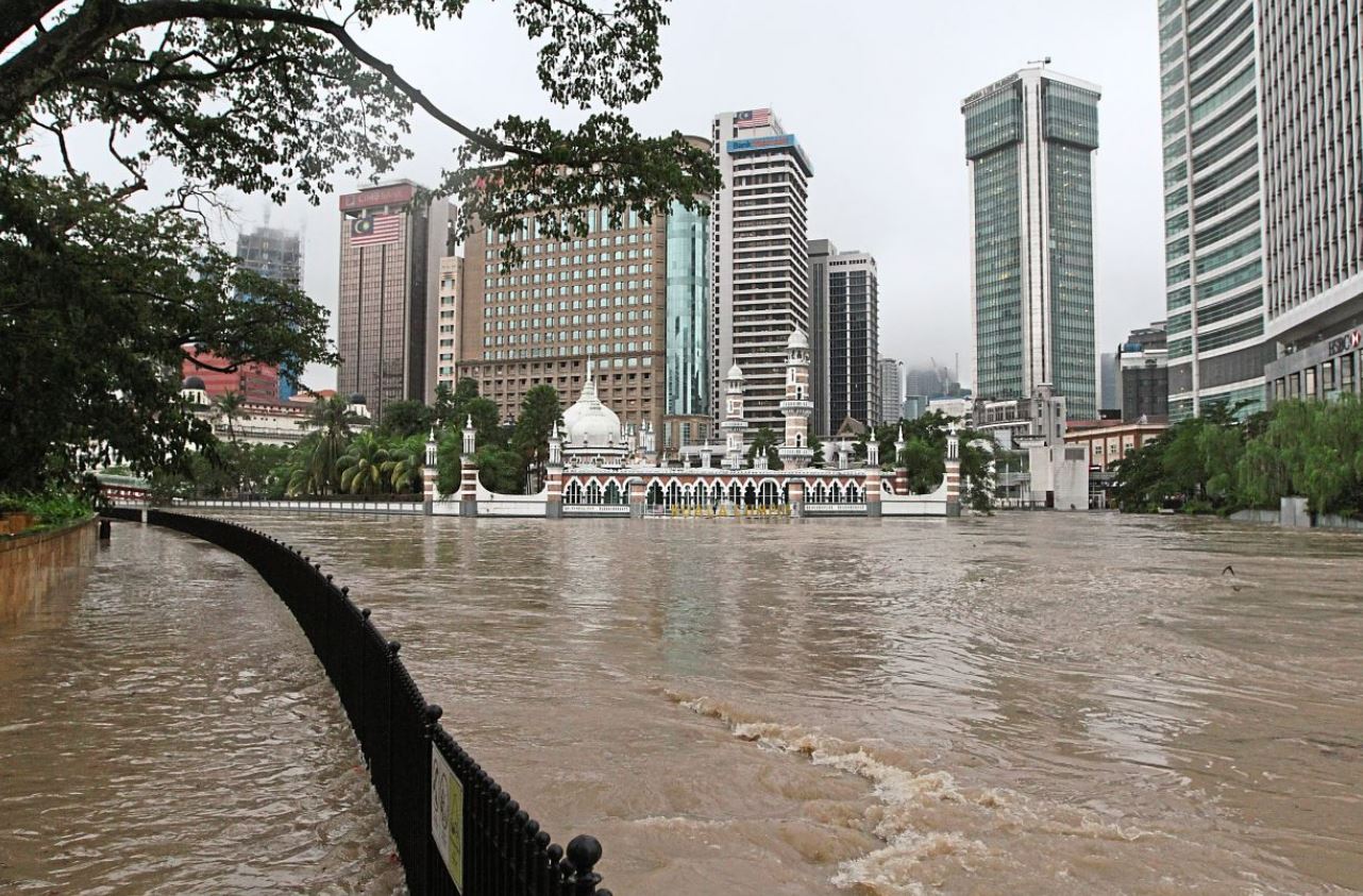 irrigation and drainage department issues flood warning in pahang, johor, selangor, melaka, negeri sembilan and sarawak