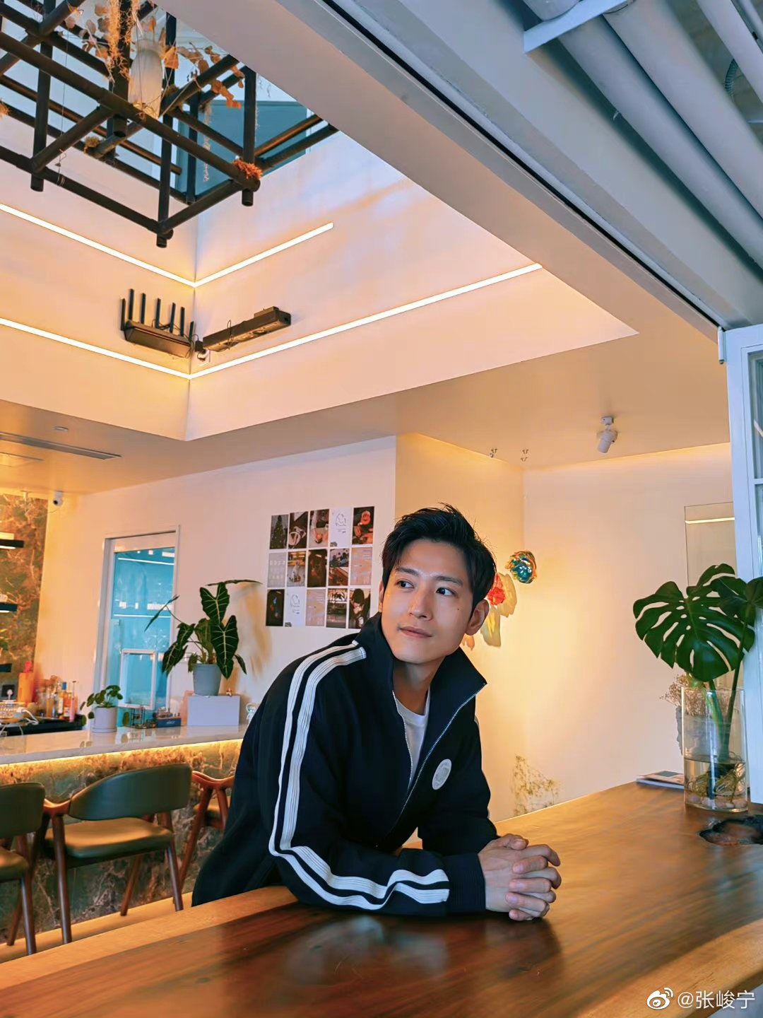 📺真人秀《我不恋爱的理由》开播✨单身艺人大谈感情观🌹