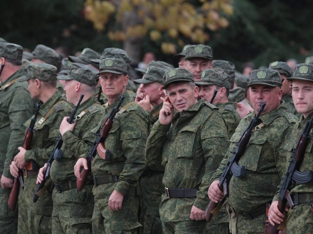 lelaki rusia rela pergi perang daripada dengar isteri membebel