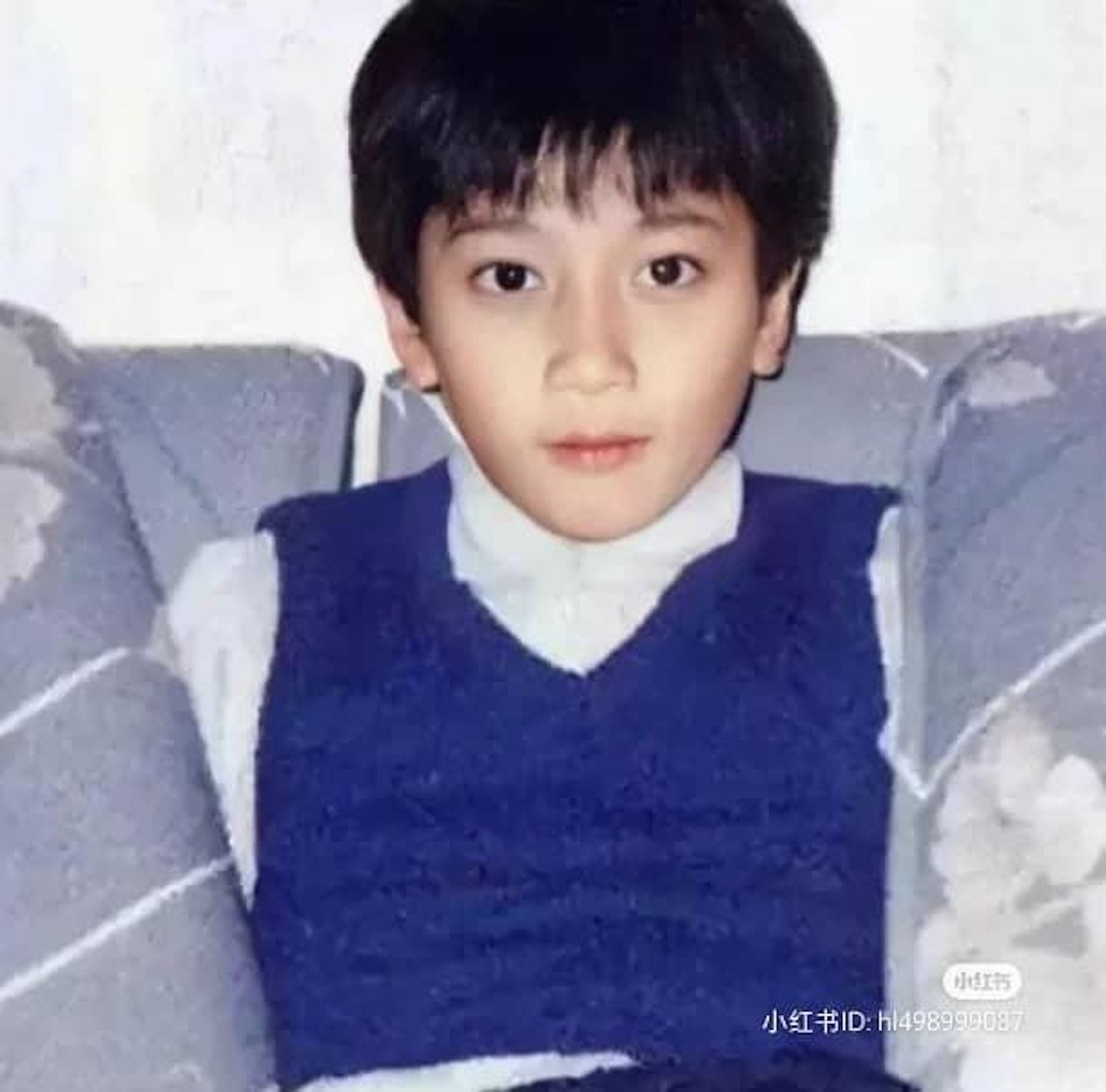 🔥《披荆斩棘2》吴卓羲搞笑虏获网友的心❗️童年照被翻出，眼仔碌碌好可爱🥰