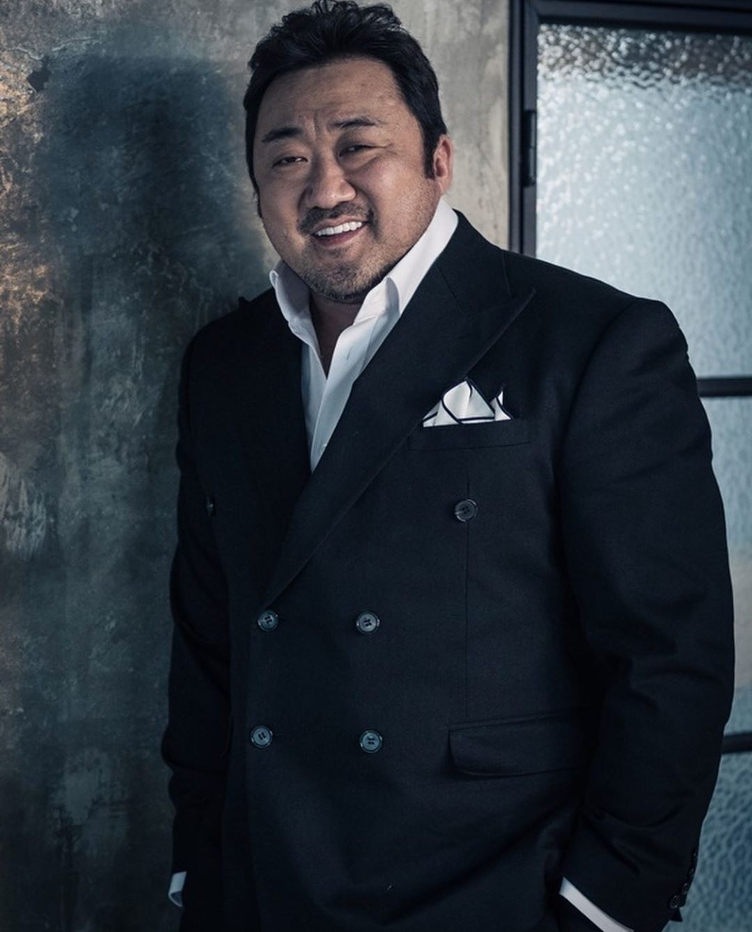 ✨马东石公布已婚身份💍领奖台上甜蜜感谢：“我深爱的妻子”💕