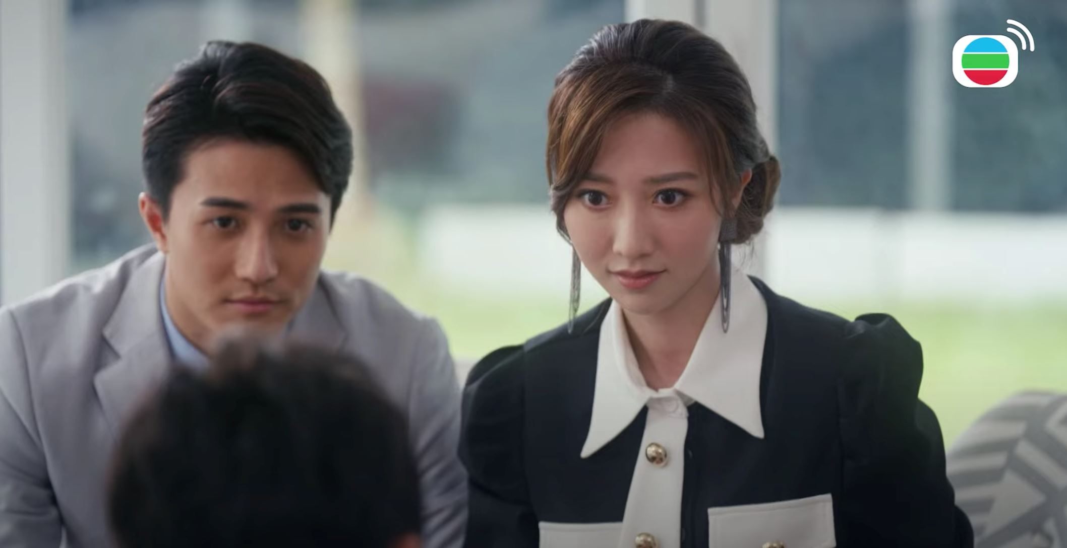 📺【影片】《美丽战场》何依婷不再是「纯纯兔」❗️终极黑化威胁方力申好有气势🔥