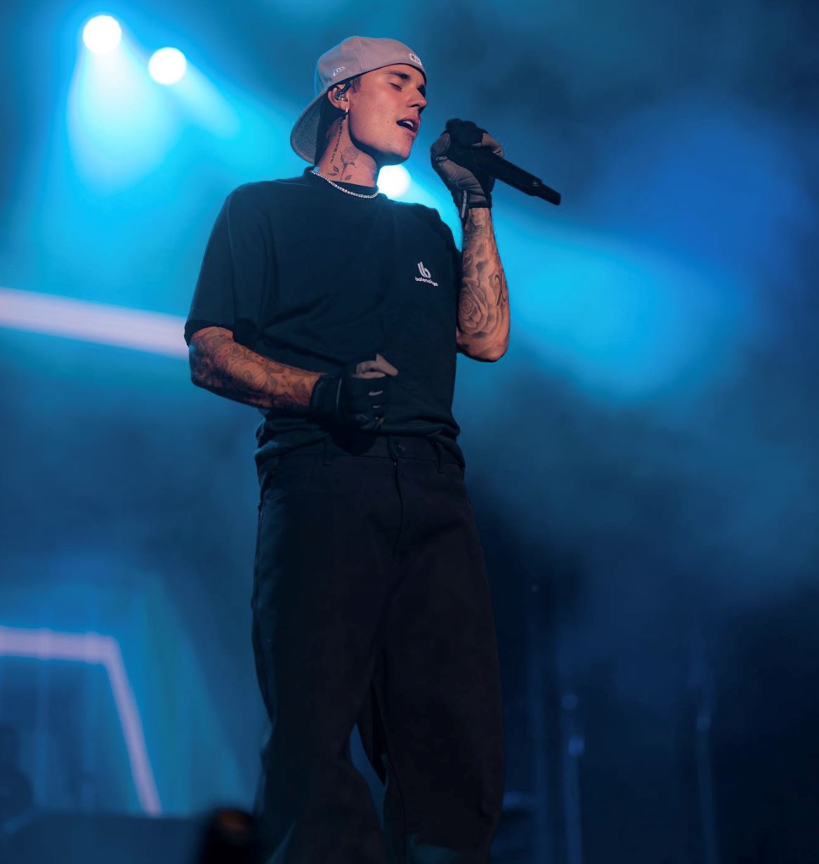 justin bieber batal konsert jelajah dunia atas nasihat doktor