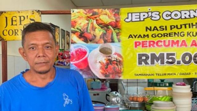 lelaki ini minat menebar roti canai sejak usia 19 tahun