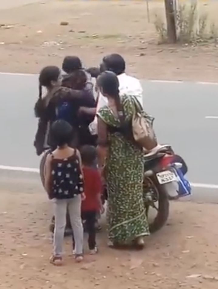 ramai terkejut lihat video tujuh orang naik satu motor 