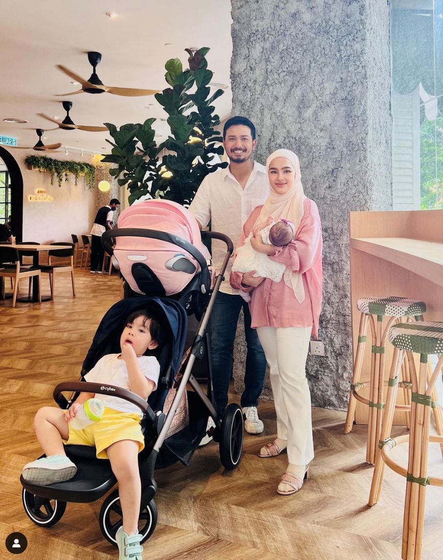 ‘‘kalau beranak ni macam mesin fotostat, dah lama anak sepuluh,’’ – elfira loy