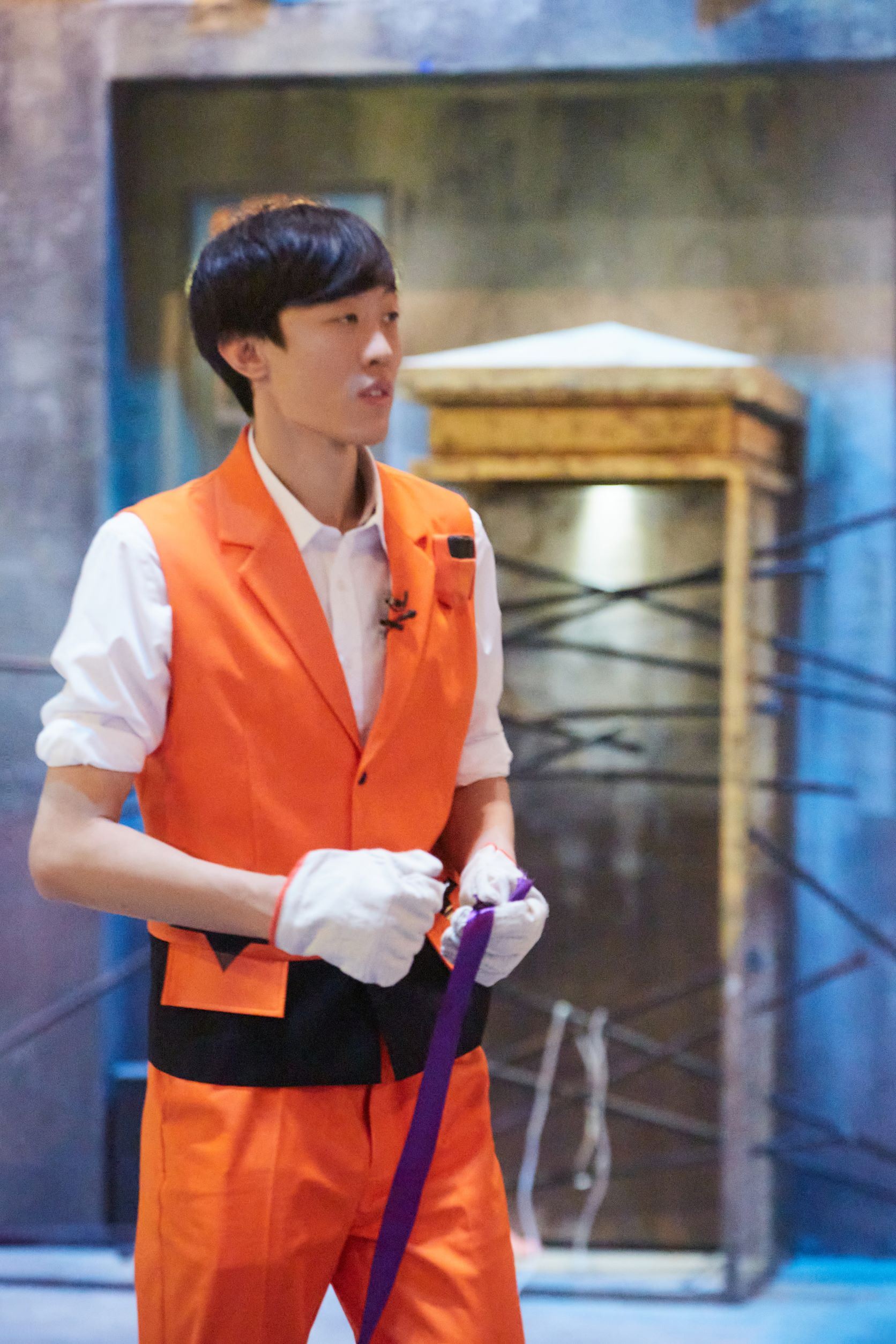 ✨杨幂重返密室大逃脱❗ 双马尾造型活力回归😍