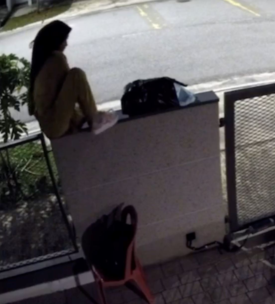 baru je ambil kerja, pembantu rumah sharifah zarina dah lari, kebas tuala