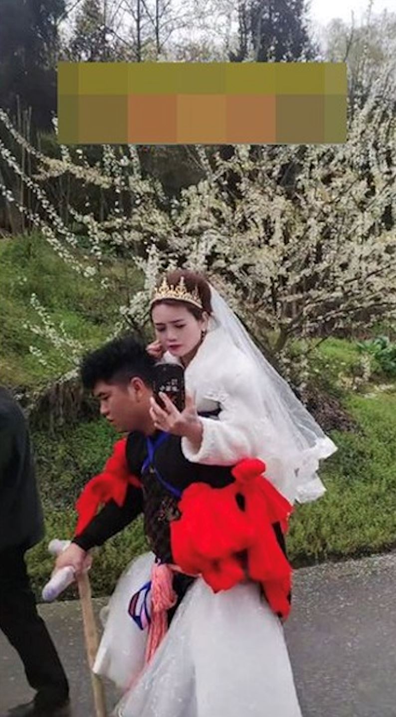 lelaki kena dukung 100-kilometer syarat mahu rujuk semula bekas isteri